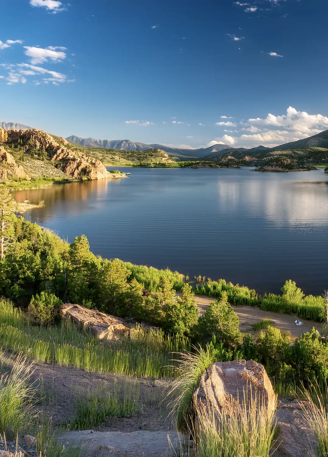 Image of a lake in Littleton, Colorado.